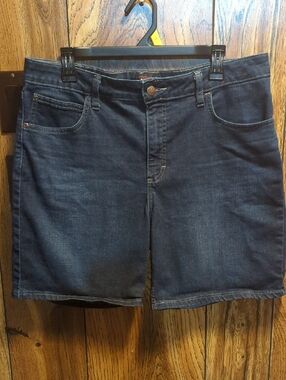Lee Dark Blue Denim Shorts with Yellow Logo Patch Women's Size 16